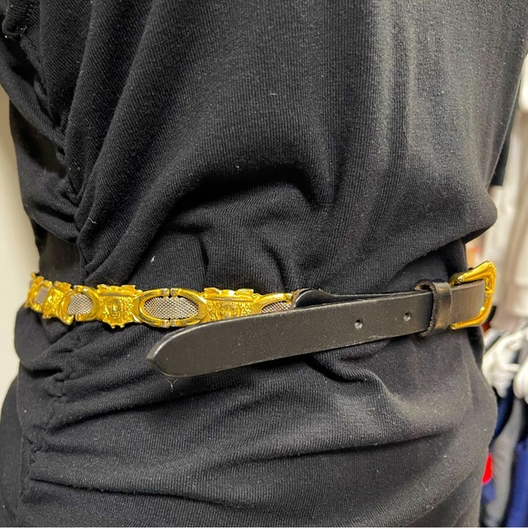 Twiggy Firenze Made In Italy Gold & Silver Leather Medusa Belt Approx 34.75” - Picture 5 of 11